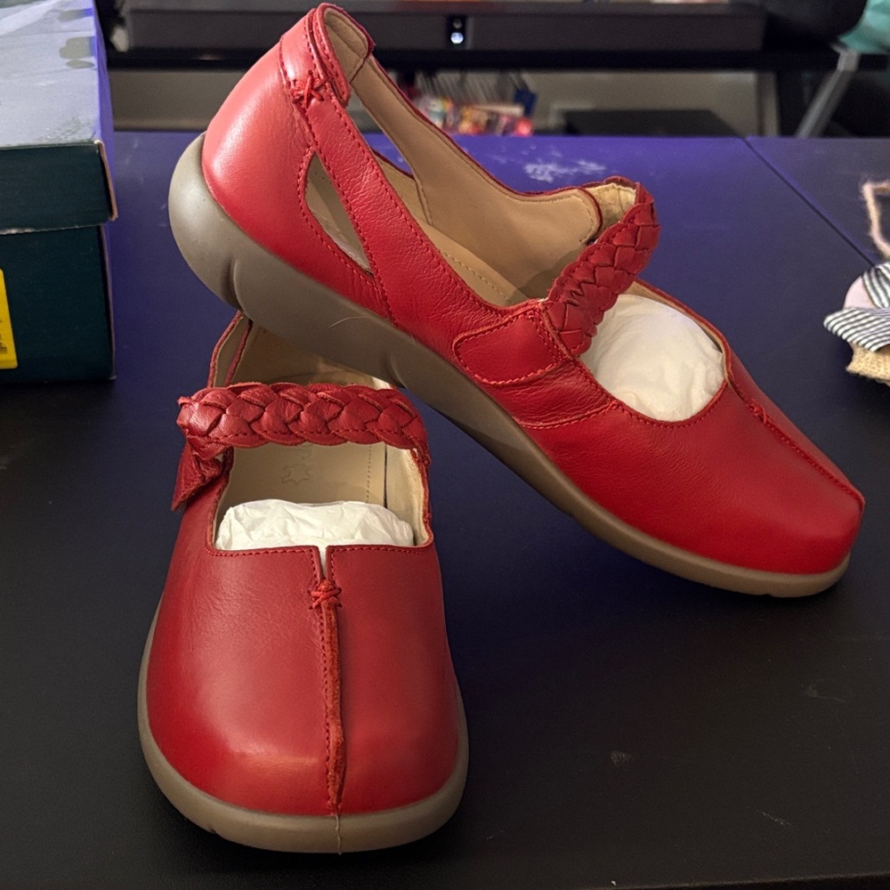Women's Red Shoes